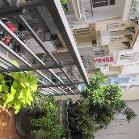 The Lily Hostel & Coffee Ho Chi Minh-stad Buitenkant foto