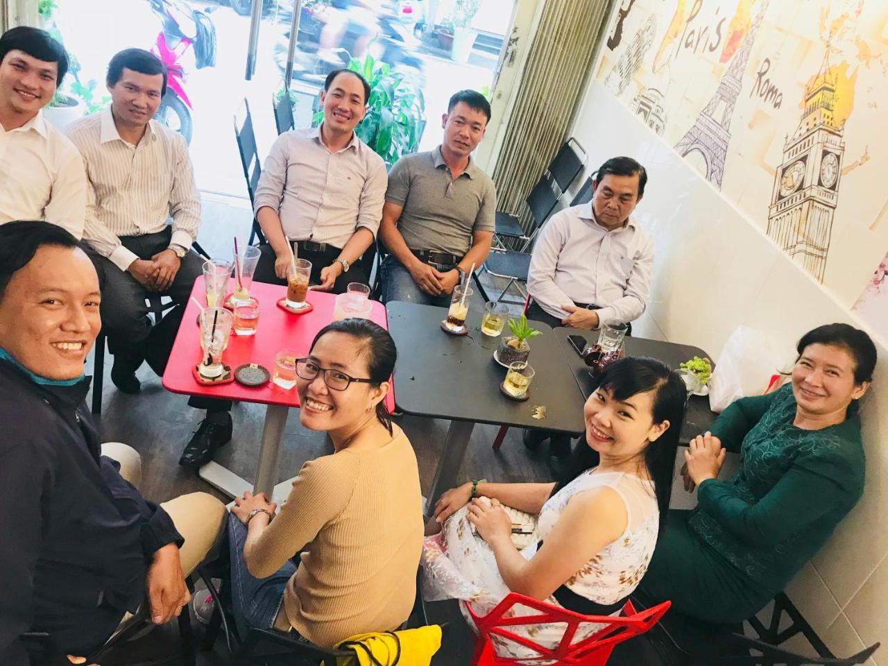 The Lily Hostel & Coffee Ho Chi Minh-stad Buitenkant foto