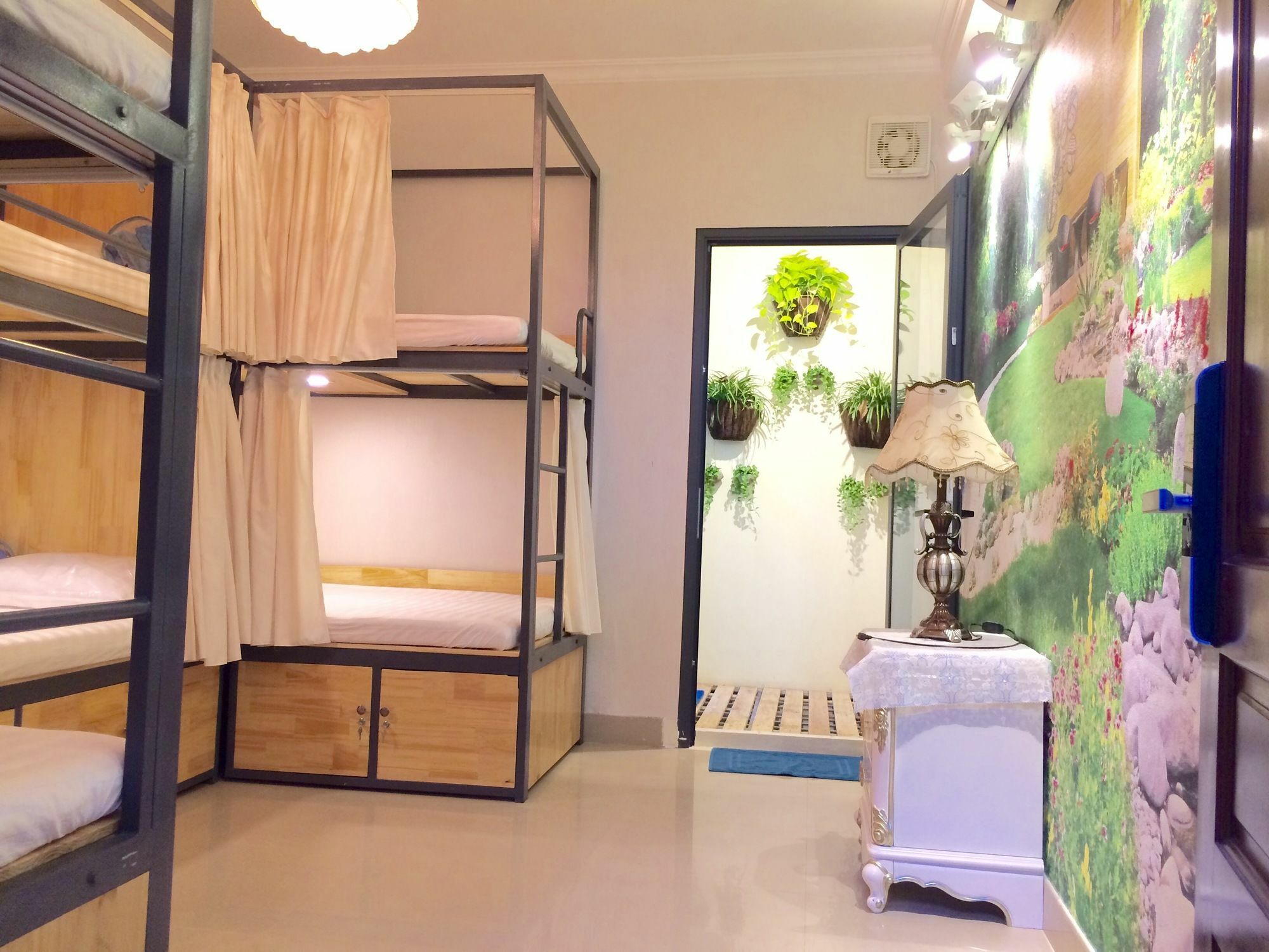 The Lily Hostel & Coffee Ho Chi Minh-stad Buitenkant foto